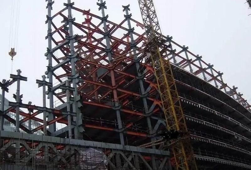 高層鋼結構建築